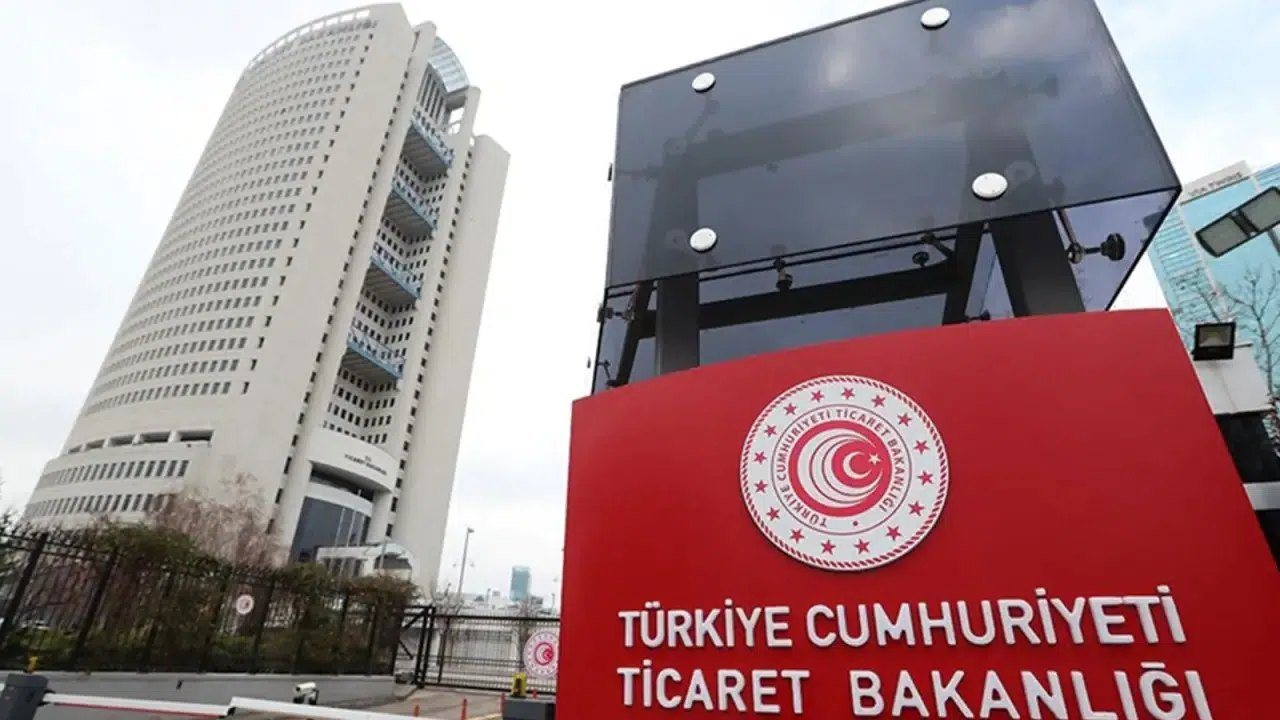 Rekabete Aykırı Davranışlara 2,3 Milyar TL'lik Ceza Kesildi