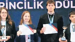 Lise Öğrencileri Geleceğin Yenilikçi Projeleriyle Rekabet Etti