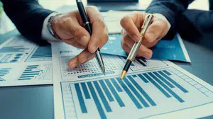 "Tek Fon Yerine Altın ve Hisse Fonlarına Yönelen Para Piyasası" - Sigorta Dünyasında Son Trendler