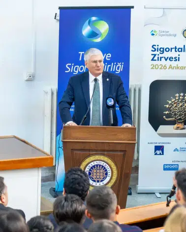 Ankara Üniversitesi'nde Sigorta Sektöründeki Dönüşüm Tartışıldı