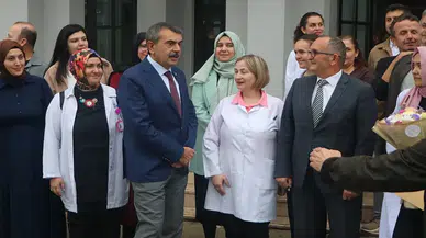 Öğretmen, Milli Eğitim Bakanını Veli Zannetti