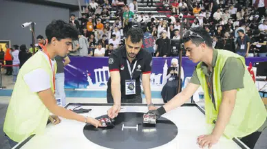 Antalya’da Robot Teknolojileri Yarışması Yapılıyor