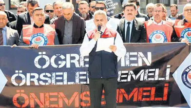 Eğitimde Kriz: Öğretmenler Grevde