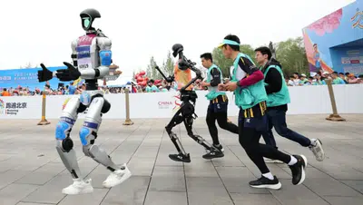 Pekin Yarı Maratonu'nda İnsansı Robotlar İle Yarış: Yapay Zeka Sporun Geleceğini Sorgulatıyor!