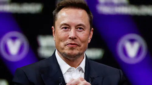 Elon Musk'a Çarpıcı Teklif: İlk Dolar Trilyoneri Olma Yolu Açıldı