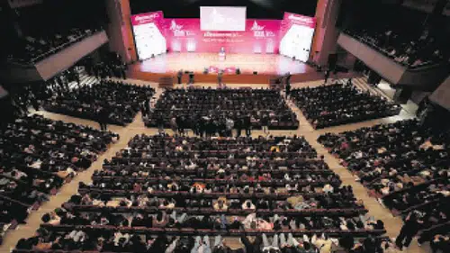 Eğitimde Yeni Ufuklar: Küresel Buluşma Gerçekleşiyor