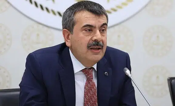 Bakan Tekin'den O Bildirgeye Sert Eleştiri