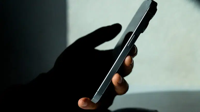 Sosyal Medya Kullanımı Gençlerde Beyin Çürümesine Sebep Oluyor