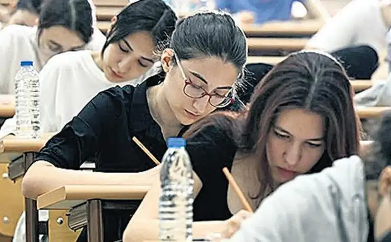 105 Bin Yeni Üniversite Öğrencisi Sevinci: Başarı Zamanı!